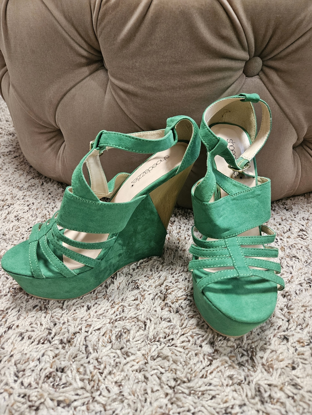 Shoe Dazzle Green Faux Suede Wedges